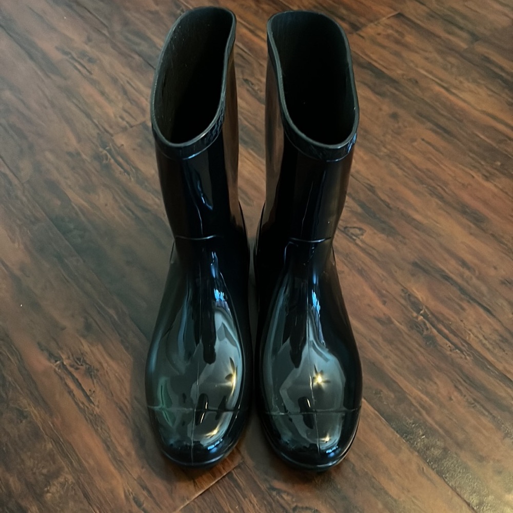 UGG RAIN BOOTS - Picture 5 of 8